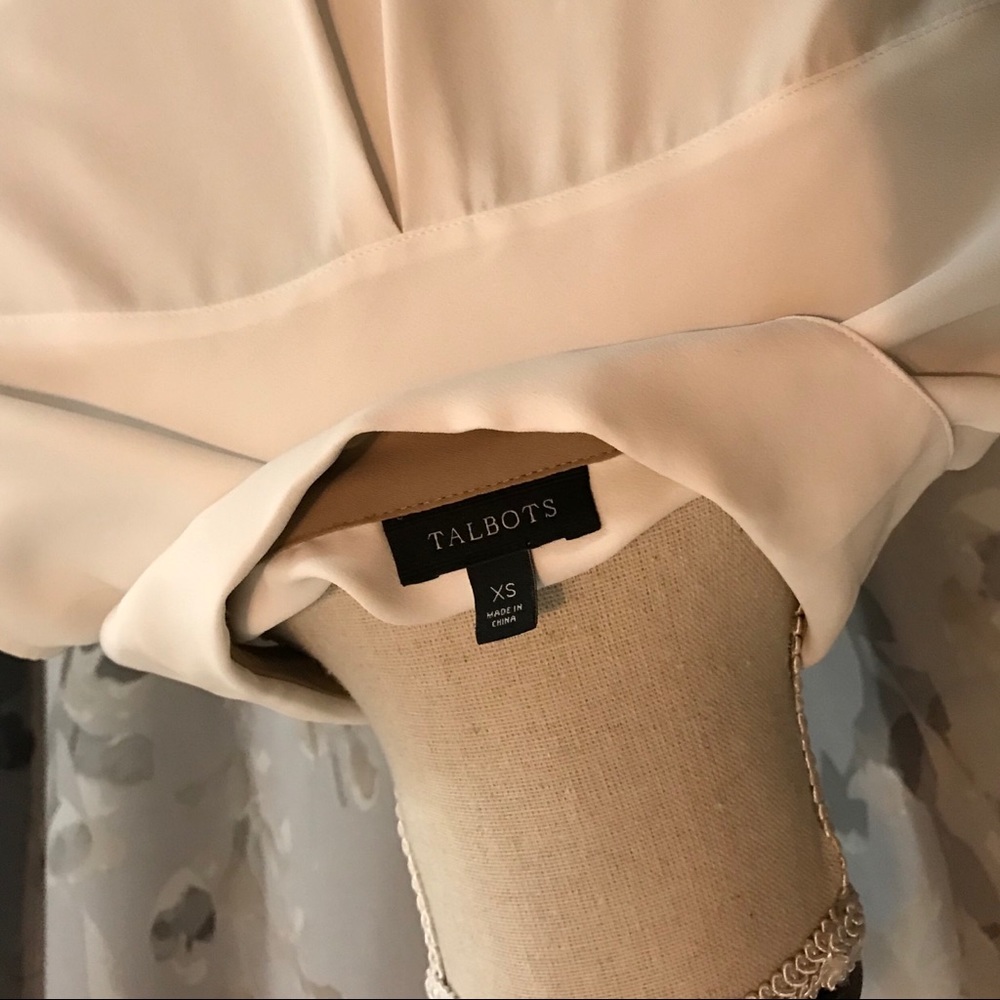 Talbots Button Top - Picture 5 of 5